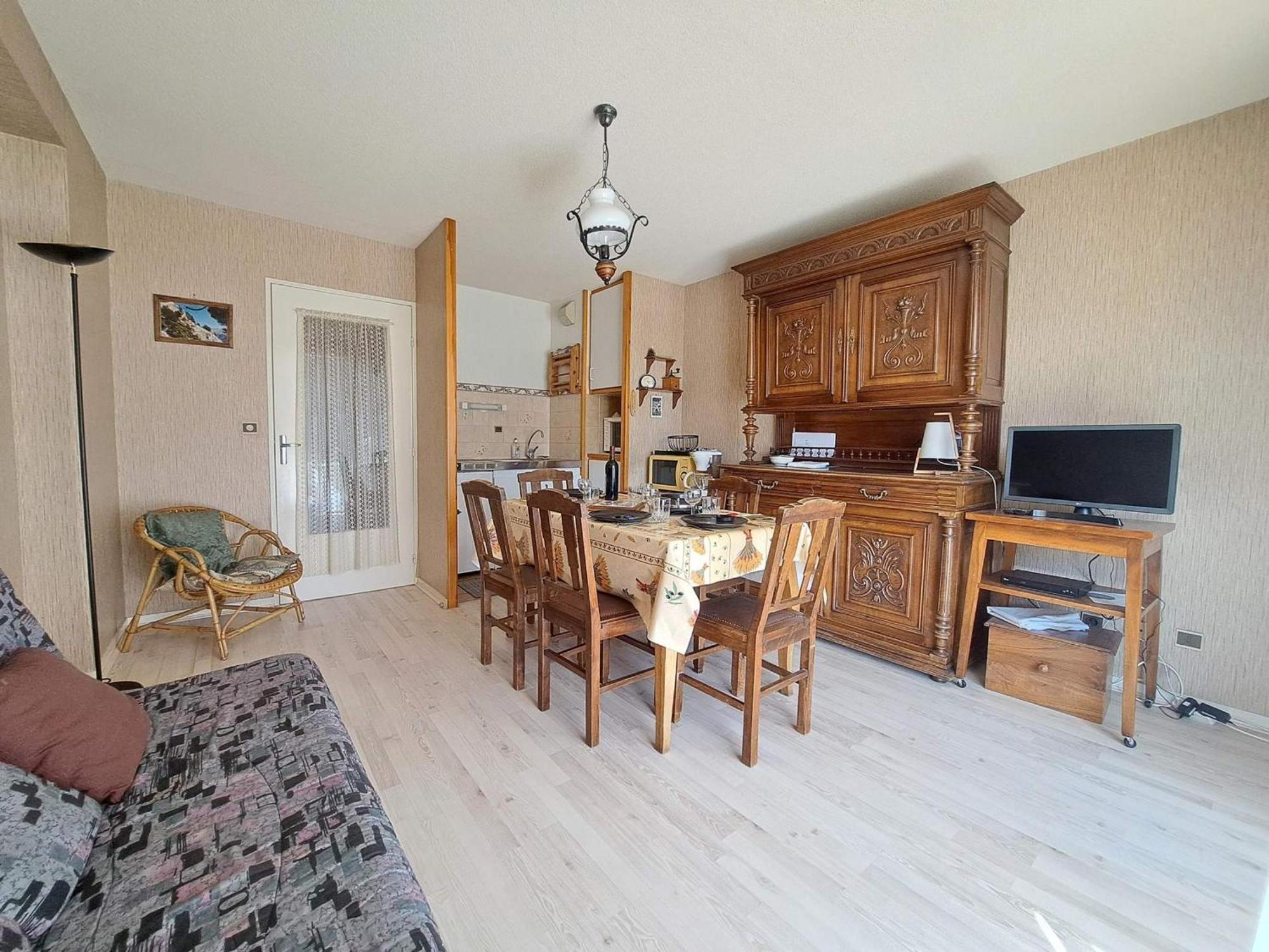 T2 Centre Barcelonnette Avec Garage, Terrasse Et Parc Prive - Fr-1-165A-101 Apartment Bagian luar foto